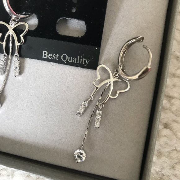 Silver earring W Rhinestone - Picture 3 of 4